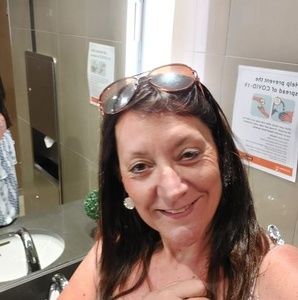 Meet your Posher, Laurie